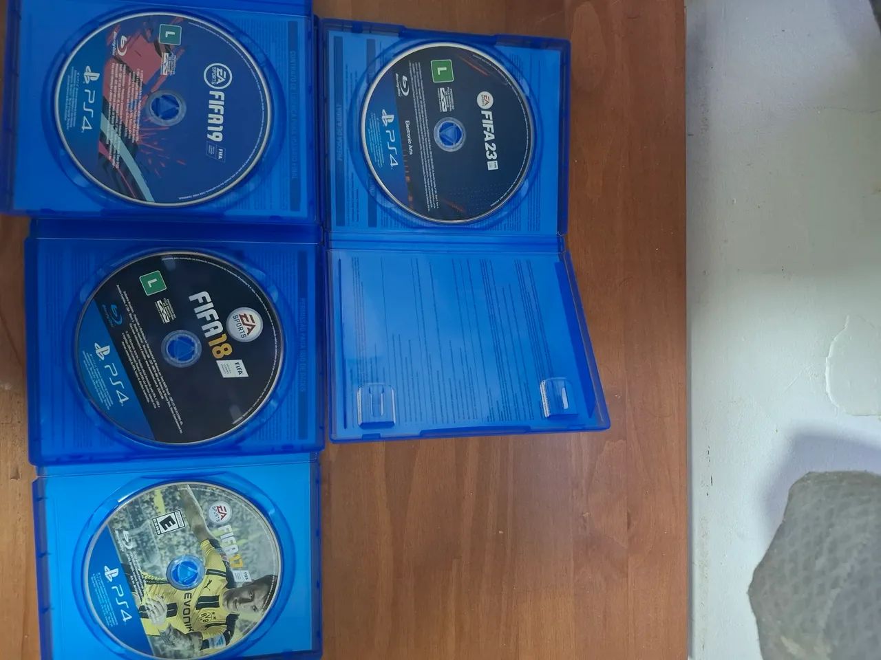 Pacote de FIFAS (17,18,19,23) para PS4 e PS5 - Foto 2