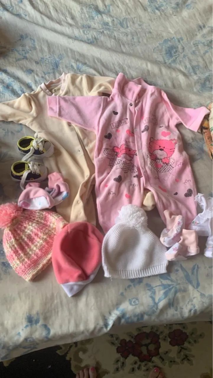 Roupinhas de bebê 100 tudo 