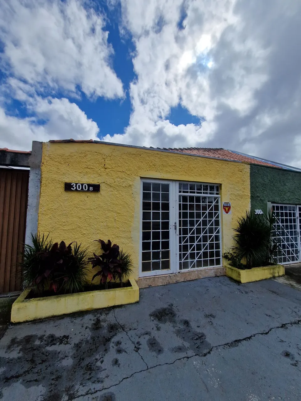 Loja Comercial Bacacheri - próximo. Cadore