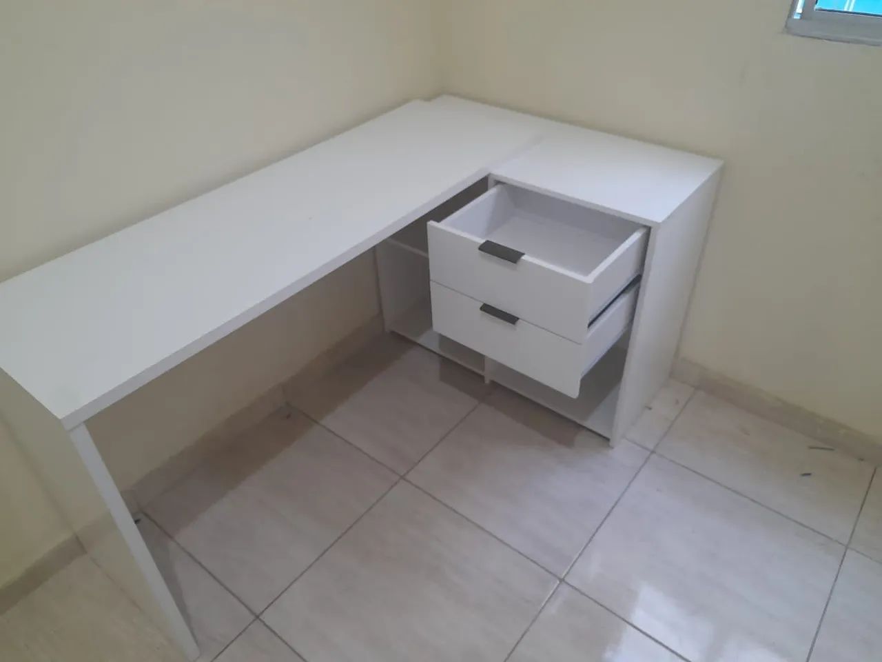 Escrivaninha de Canto Branca em MDF - Foto 3