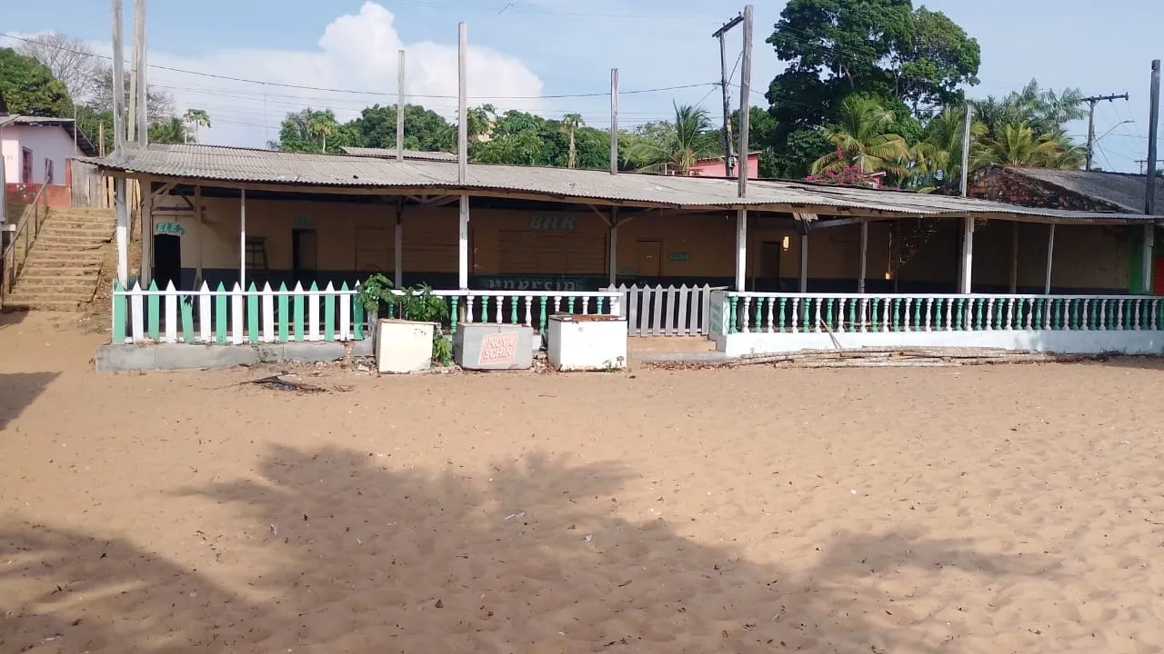 Bar em cotijuba de frente para praia