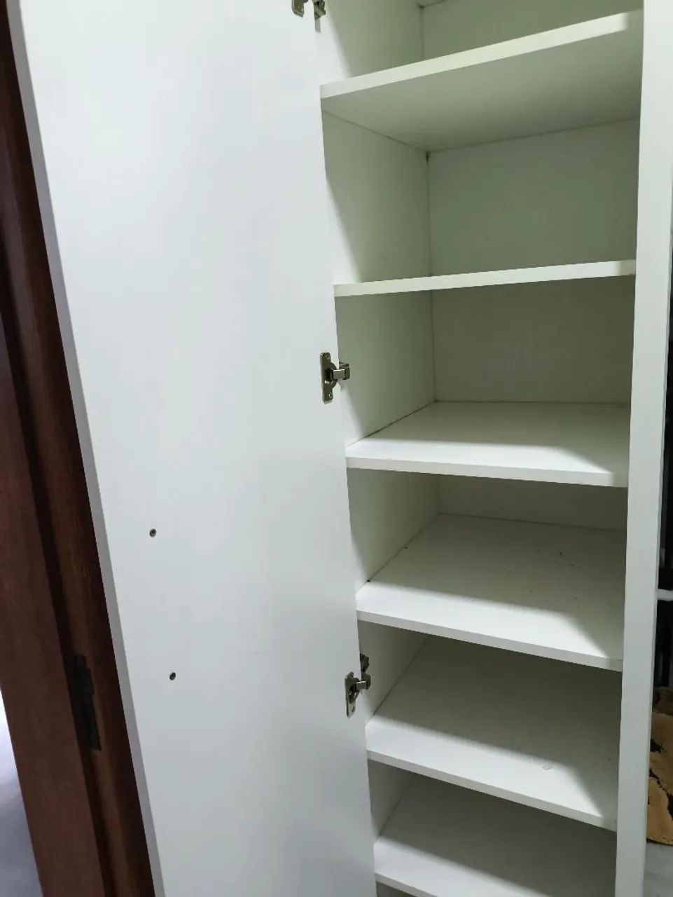 Armário branco vertical - Ideal para organização! - Foto 4