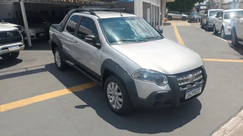 Fiat Strada Adv.1.8 16V Dualogic Flex CD 2012 - Foto 4