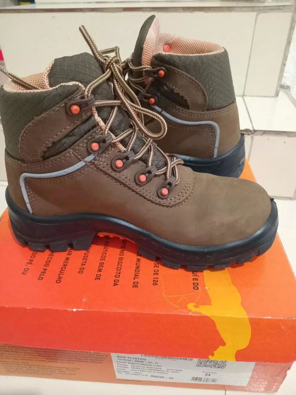 BOTA MARLUVAS COM BICO DE PVC <br><br>Título - Foto 2