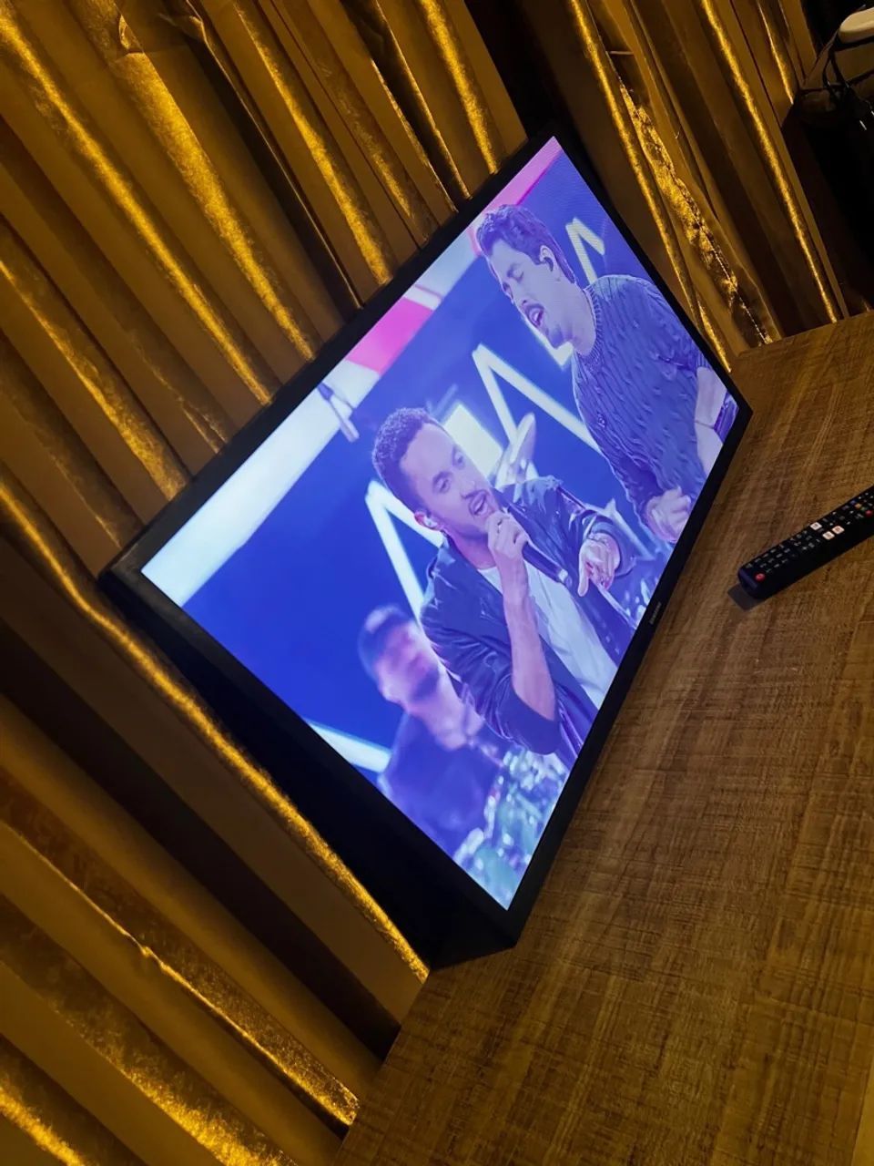 Smart TV Samsung 32 Polegadas Full HD Wi-Fi - Tudo Funcional - Foto 2