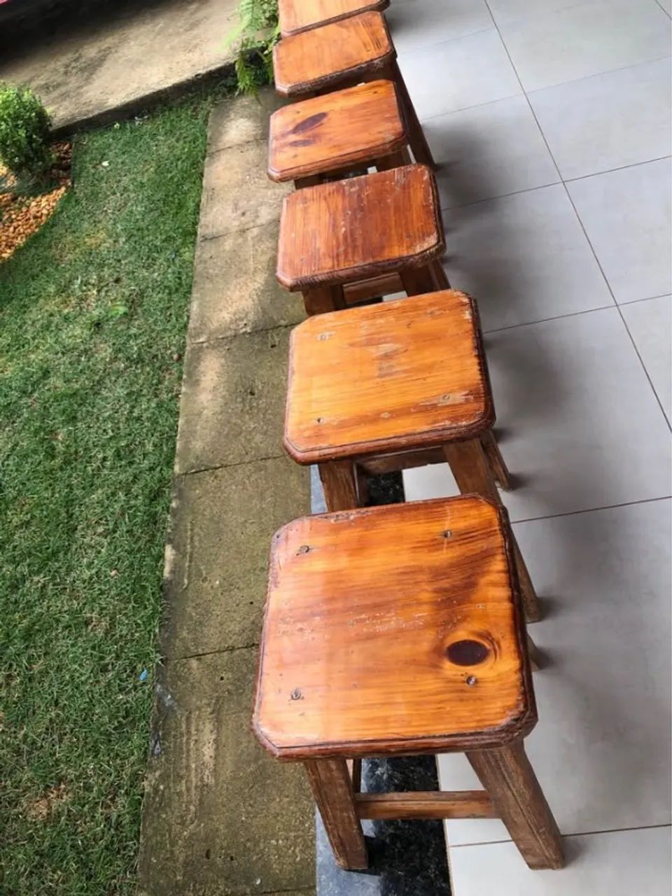 JOGO DE MESA COM 6 BANCOS *oportunidade - Foto 2