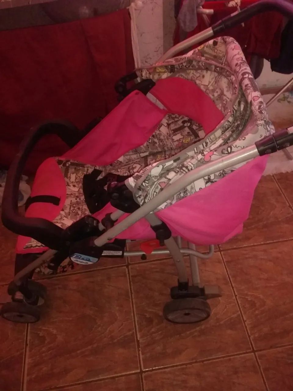 Carrinho de bebe Menina  - Foto 3