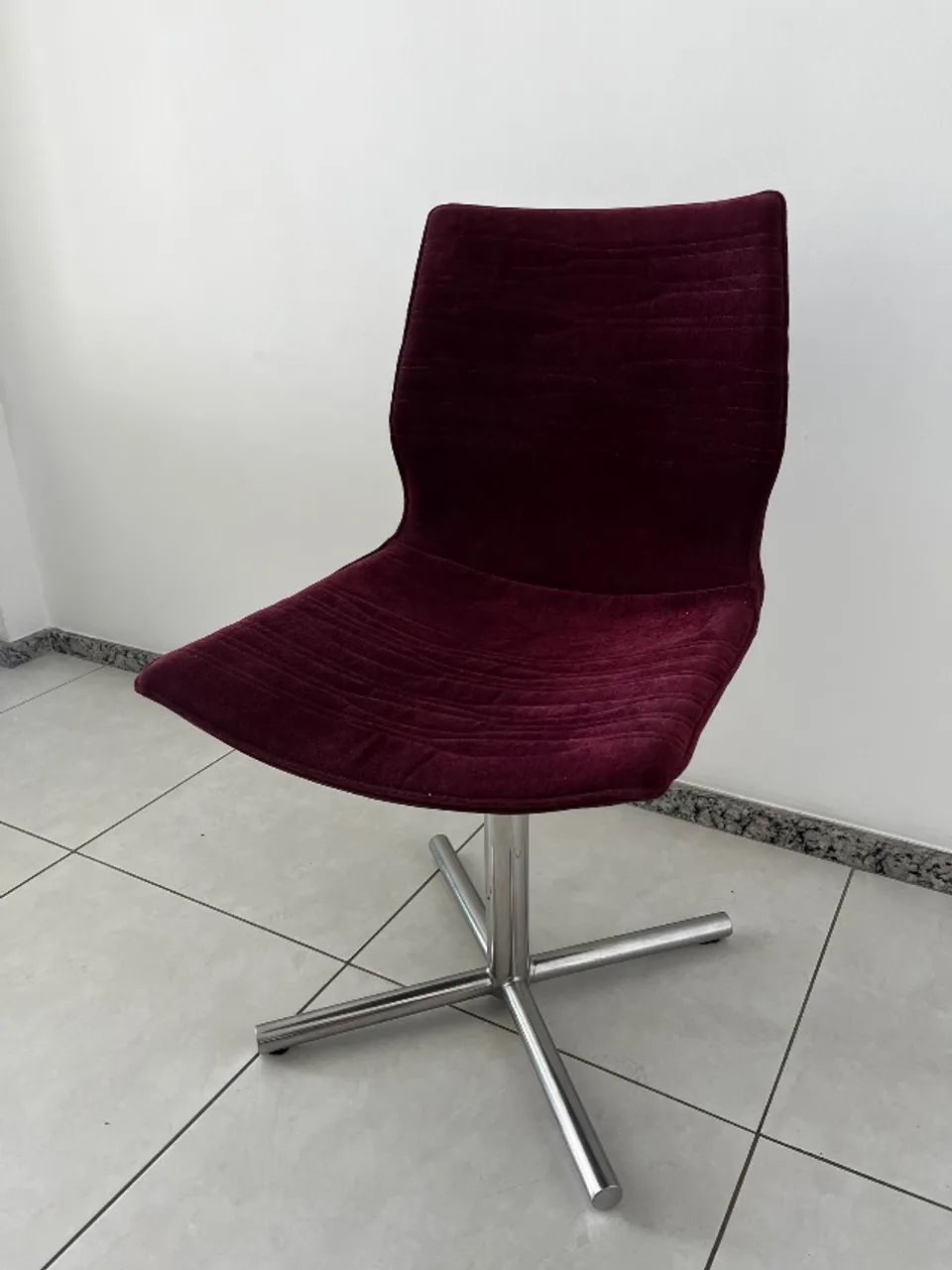 Cederas giratória com base inox  - Foto 4