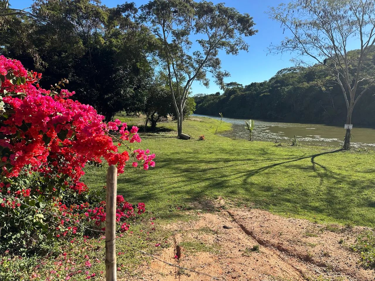Vendo Terreno em ótima localização  - Foto 2