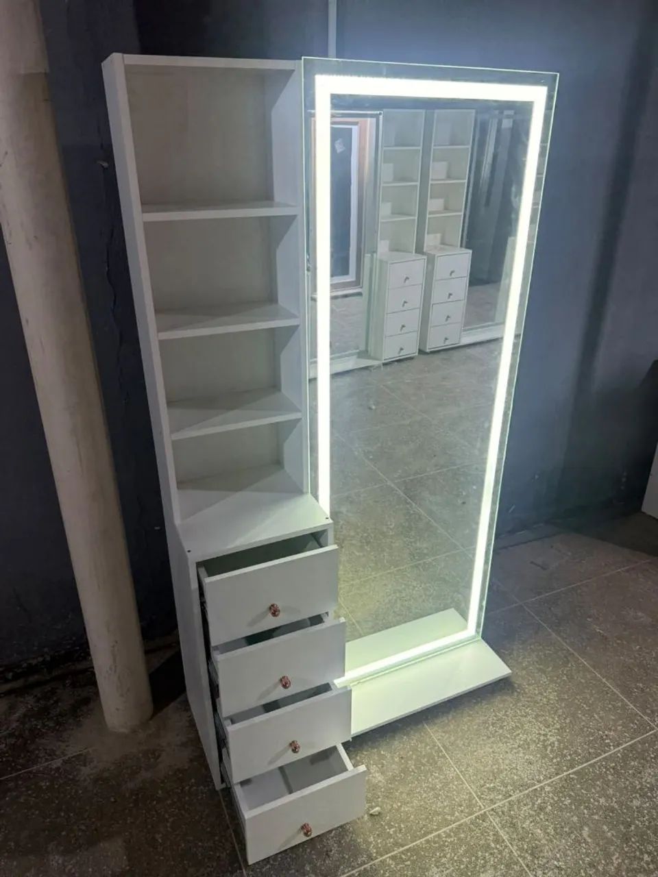 ESPELHO LED DISPONÍVEL PARA ENTREGA. - Foto 2