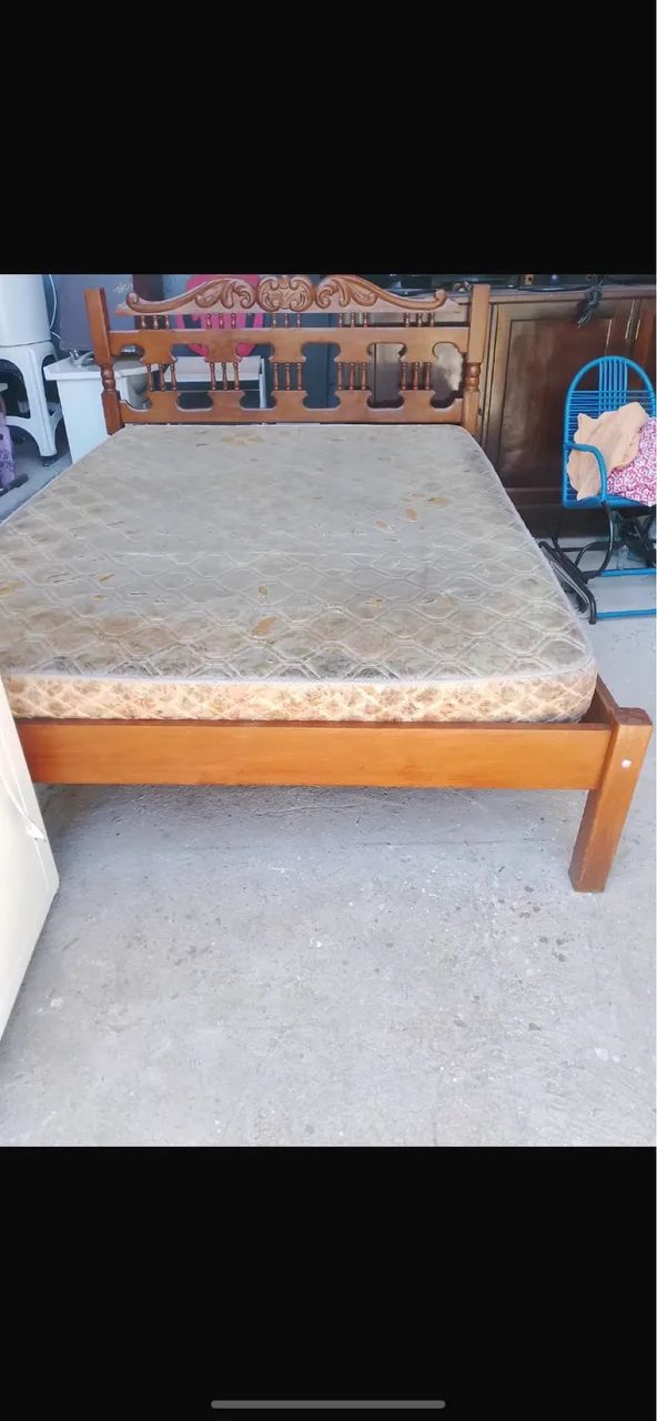 Cama de madeira 100% resistente. SEM COLCHÃO 