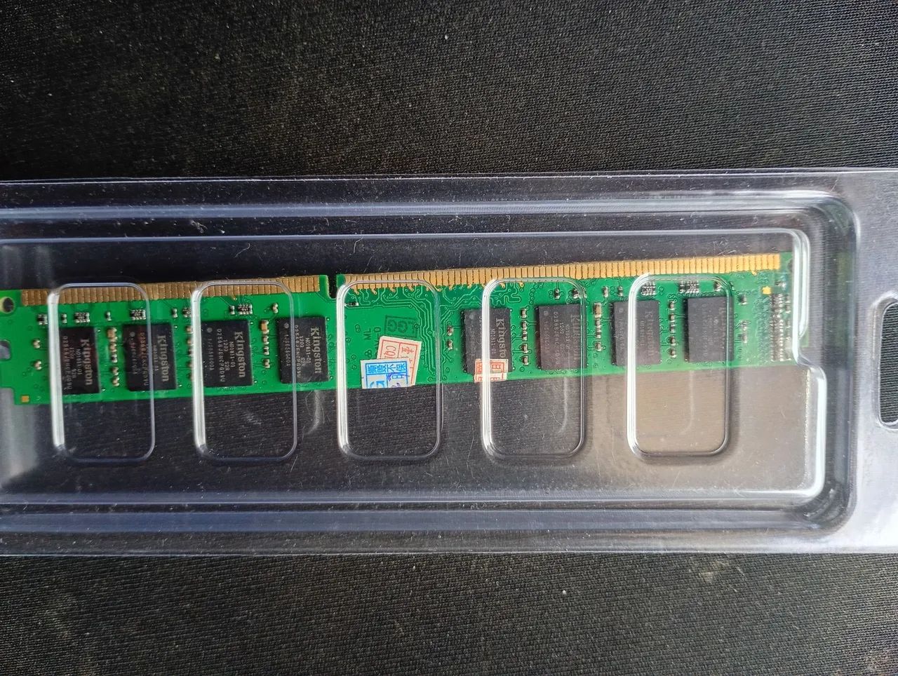 Memória Kingston ValueRam 1x 4gb KVR 1333D3N9  - Foto 2