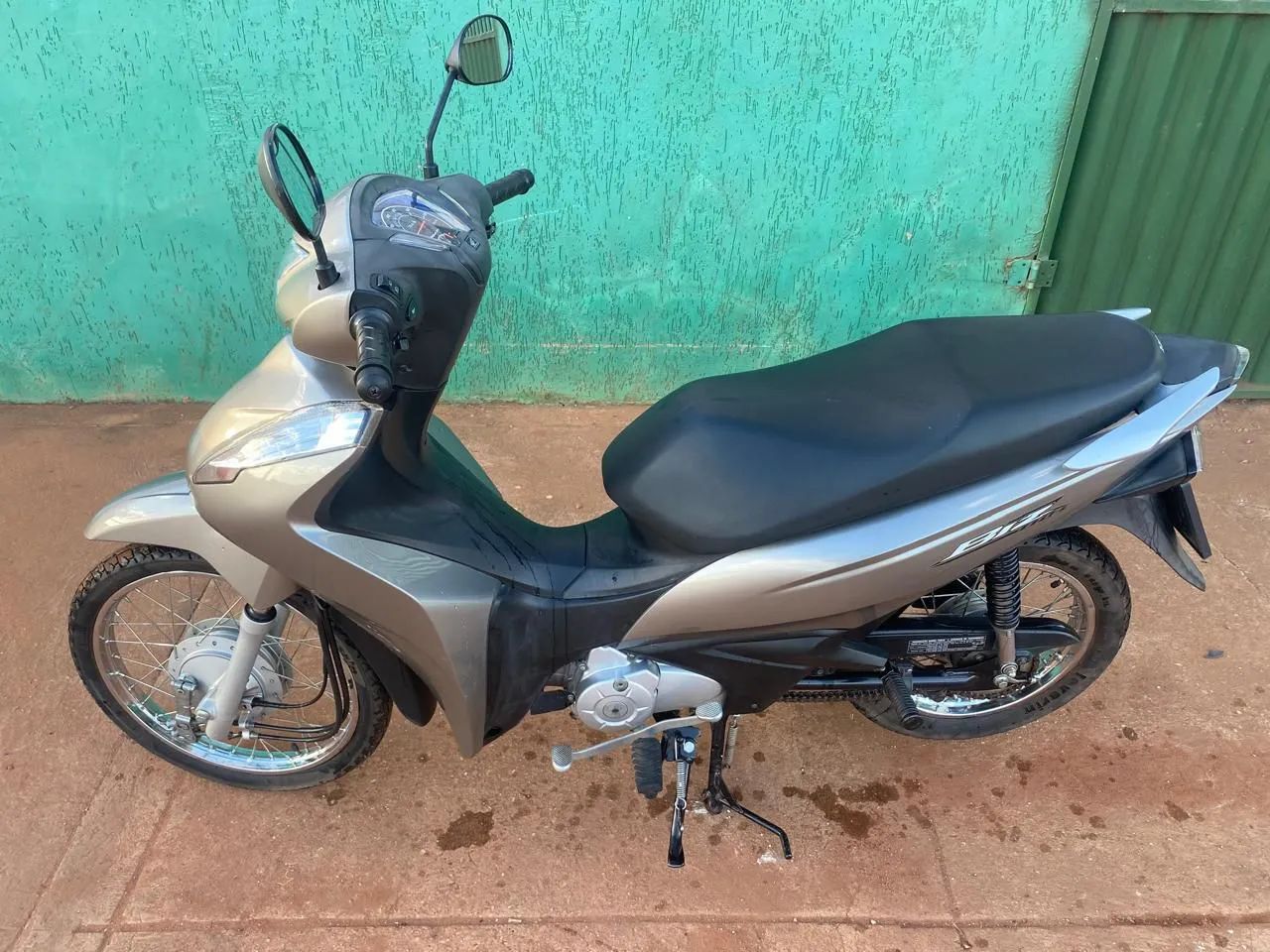  Moto Biz super conservada.  - Foto 2