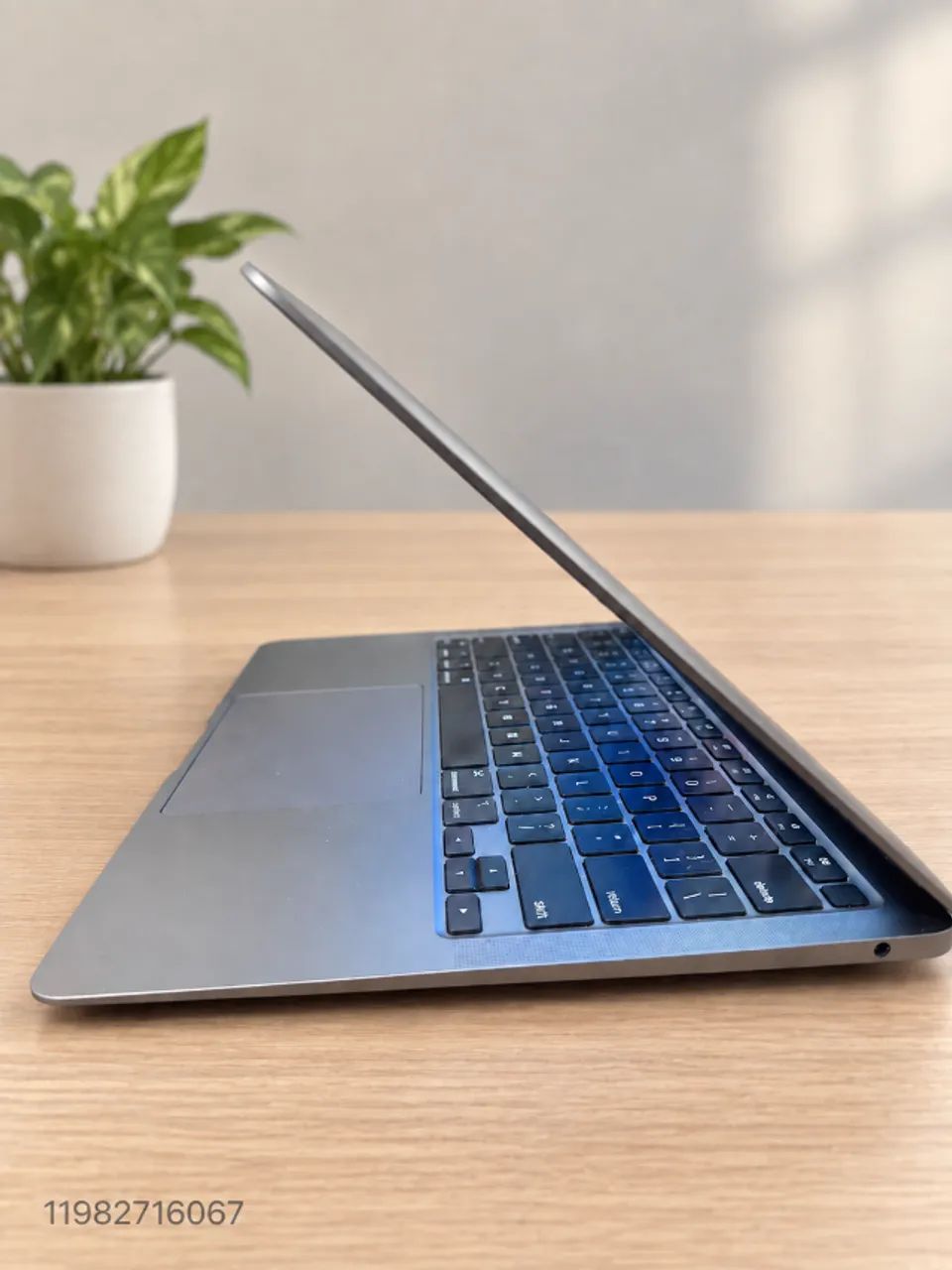 MacBook Air M1 8GB/256GB Prata - Notebooks - Vila Canero, São