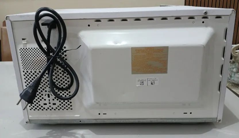 MICROONDAS PANASONIC 20 LITROS - Foto 5