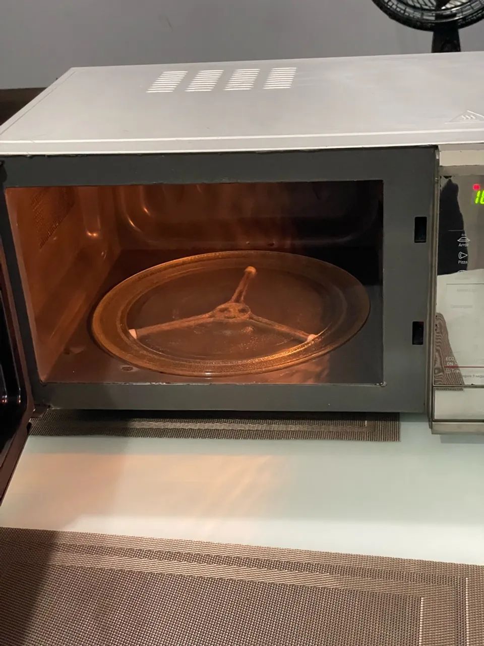 Microndas LG funcionando perfeitamente  - Foto 4