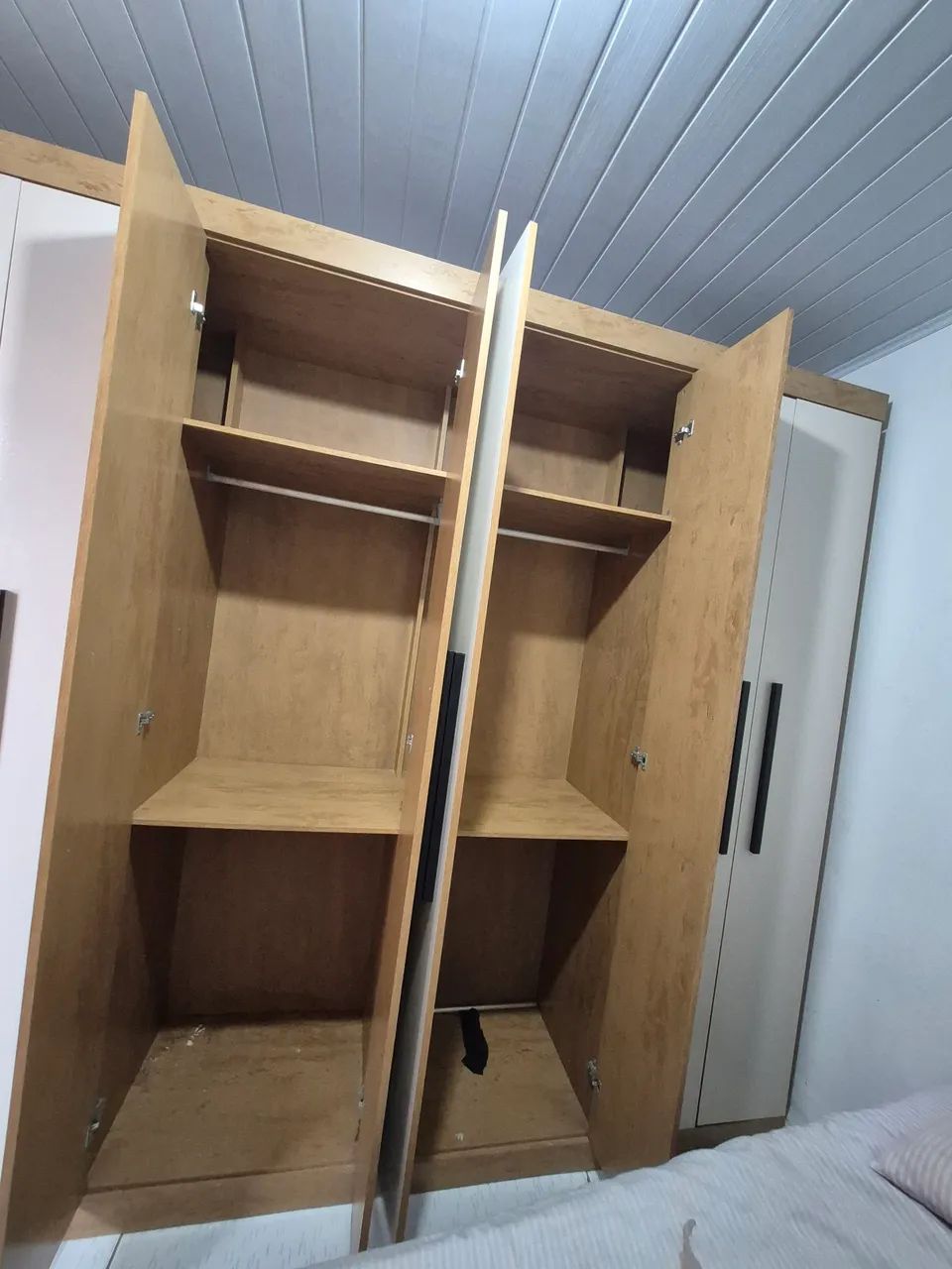 Guarda roupa 8 portas  - Foto 4