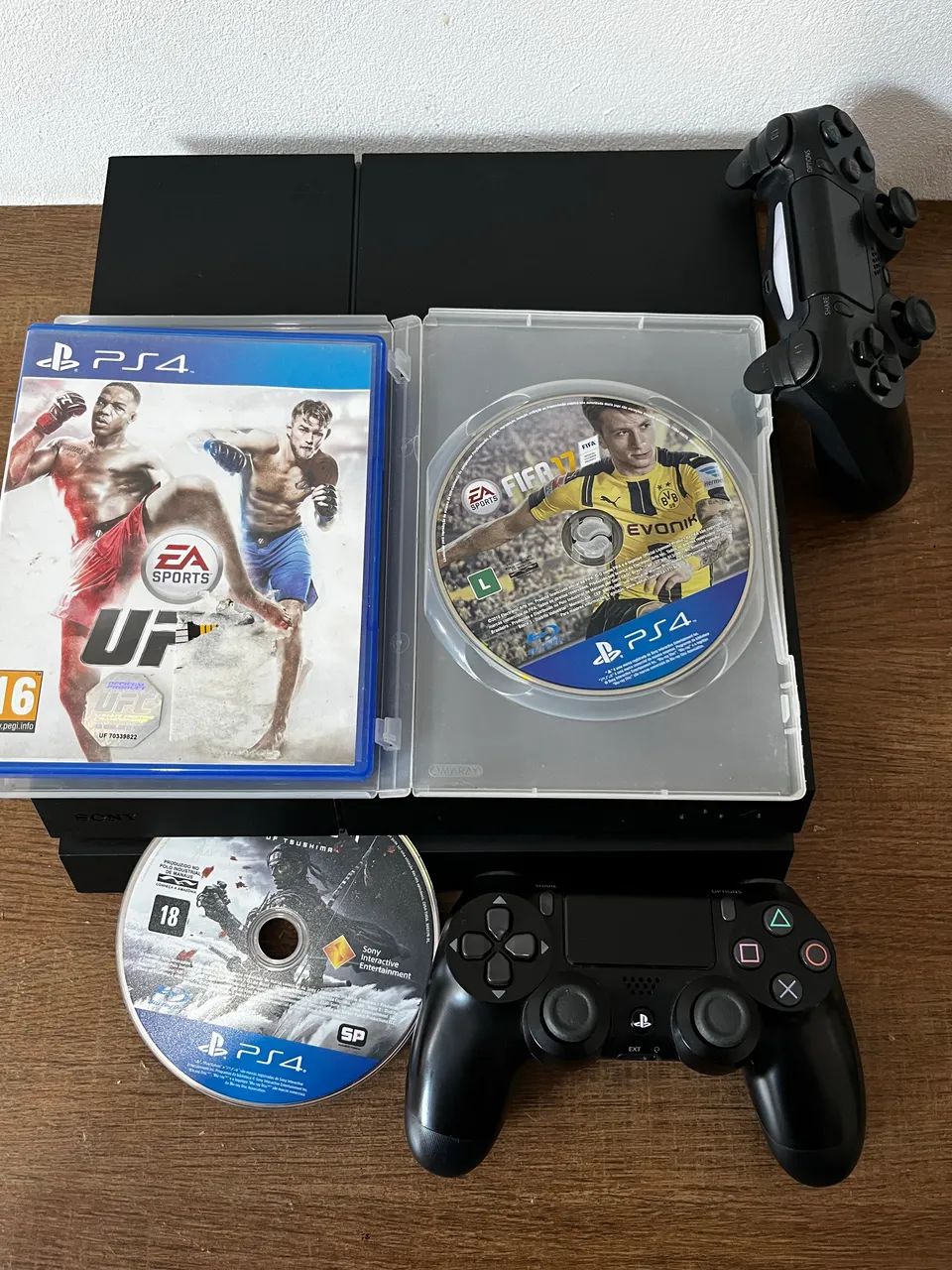 PS4 + 2 controles + jogos  - Foto 3