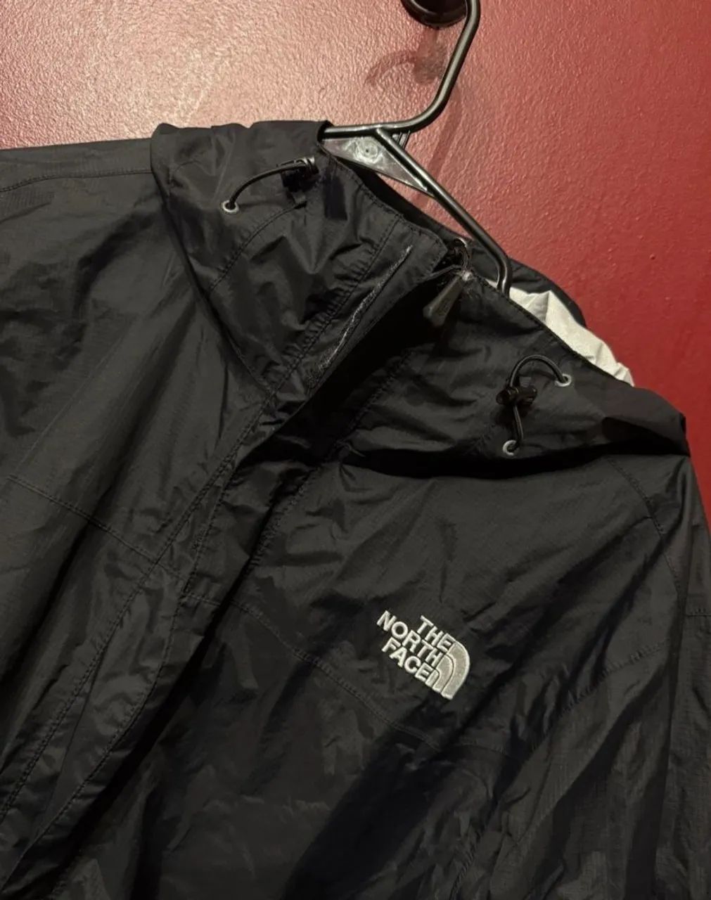 Jaqueta leve the North Face corta vento e chuva - Foto 3