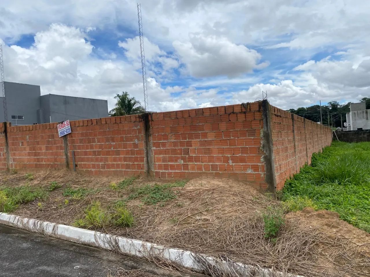 VENDO TERRENO RESIDENCIAL EM SORRISO 390M² PEGO VEÍCULO 