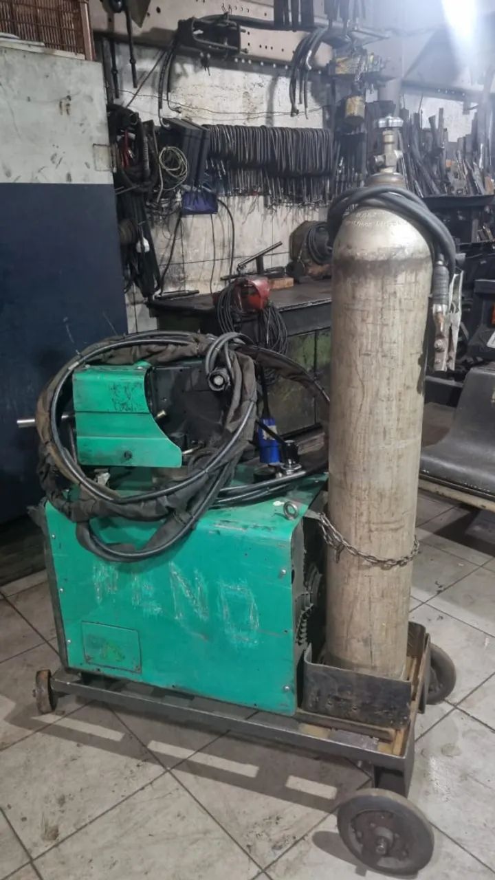 MÁQUINA DE SOLDA MIG/MAG WHITE MARTINS 370A TRIFÁSICA - INDUSTRIAL