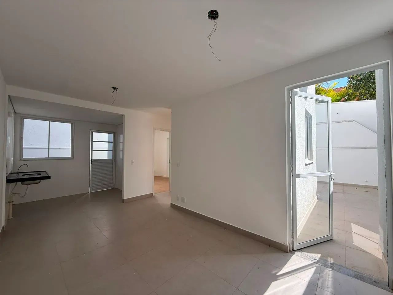 Apartamento com 2 quartos sendo1 suíte 2 banheiros 2 vagas - Foto 4