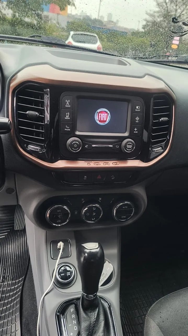 Fiat Toro Volcano 2.0 16V 4x4 TB Diesel Aut., foto 9 de 16