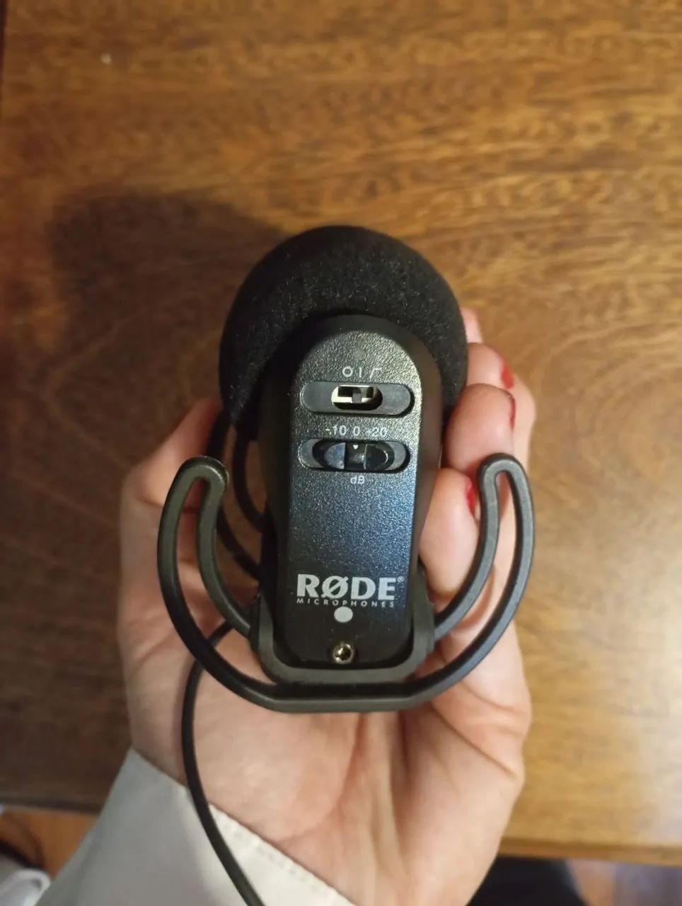 Microfone RØDE VideoMic Pro Shotgun para Câmera + Shock Mount - Foto 3