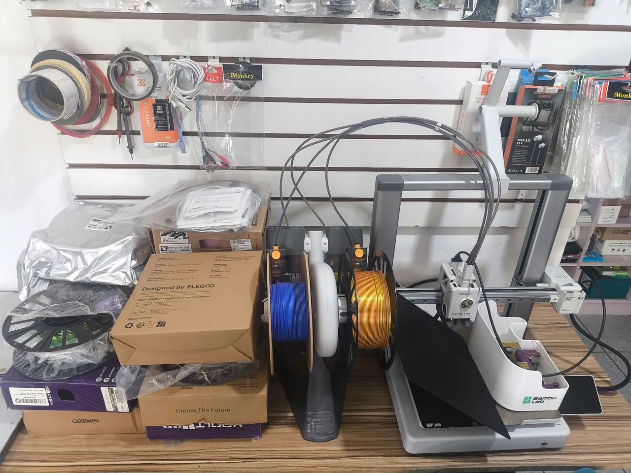Impressora 3d Bambulab A1 combo AMS - Foto 4