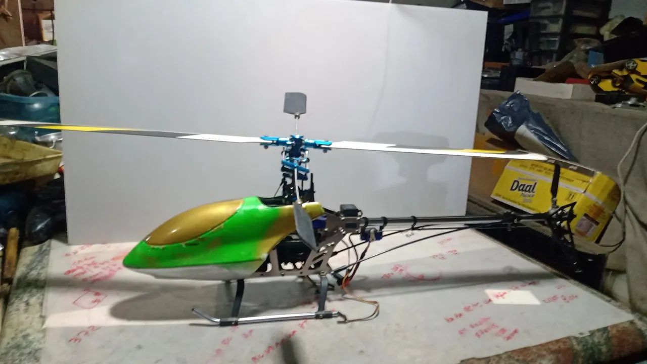 Helicóptero 3D HK 450 vários upgrades de alumínio e carbono