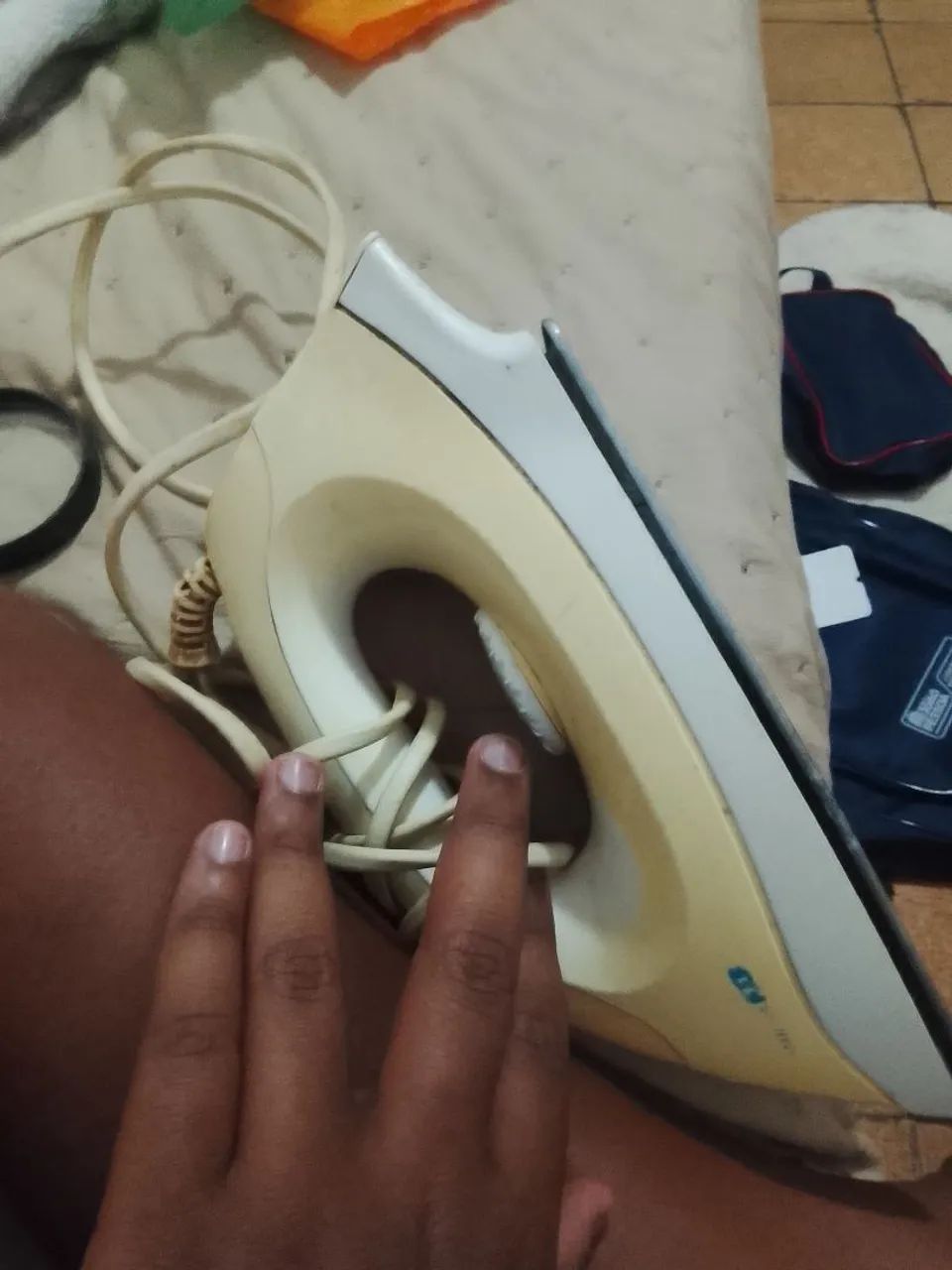 Ferro de passar roupa  - Foto 3