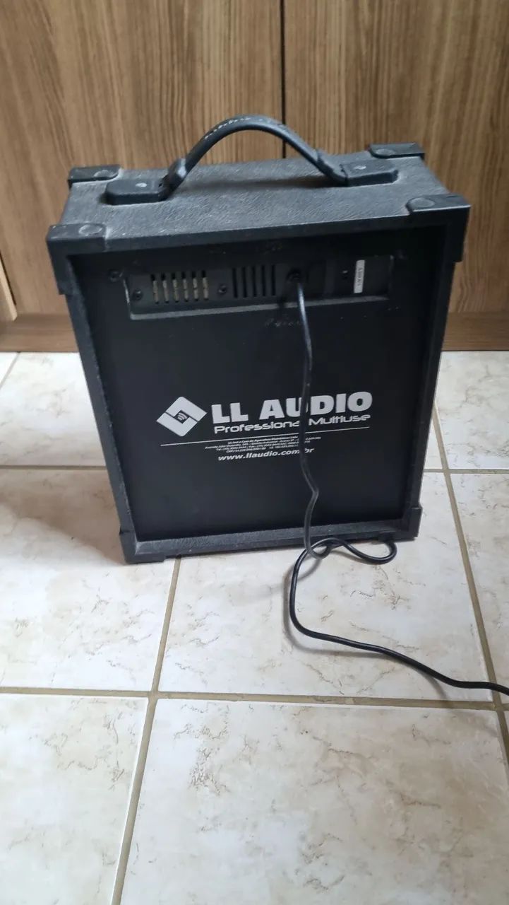 Vendo caixa amplificada em ótimo estado.  - Foto 3