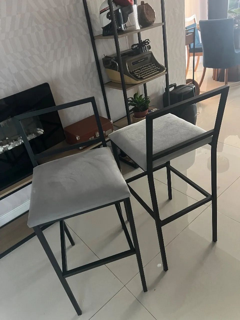 Duas Banquetas novas  - Foto 3
