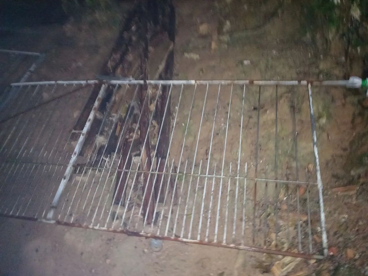 Vendo portão  - Foto 3