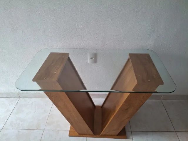 Mesa de vidro com base de madeira - Foto 3