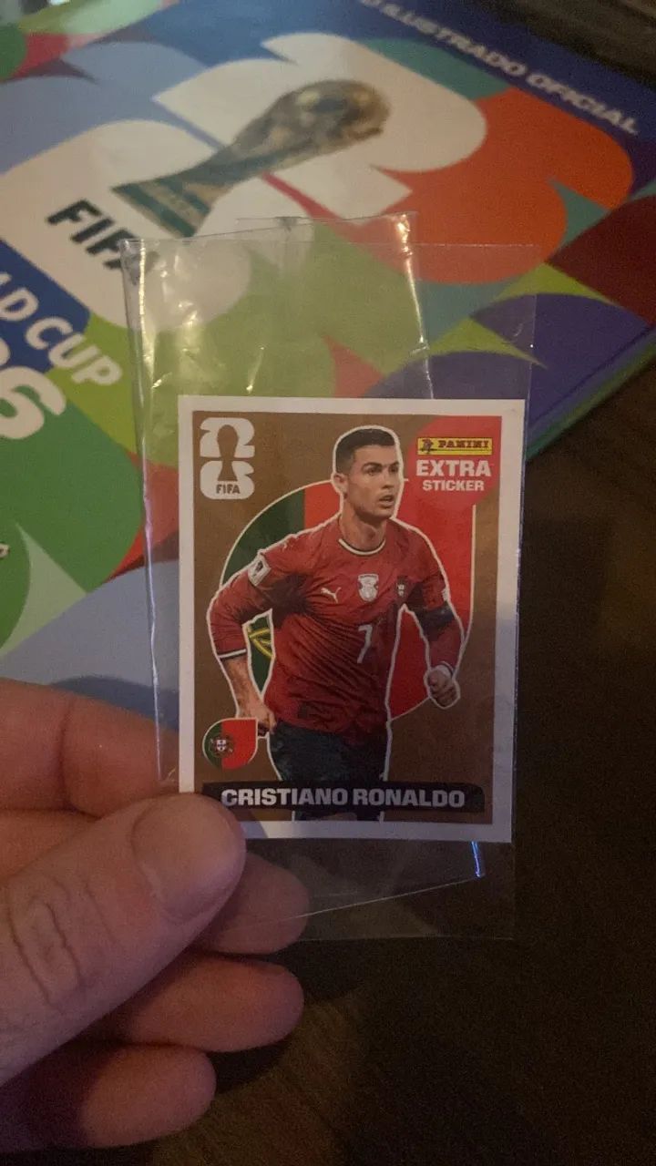 FIGURINHA CR7 BRONZE LEGEND