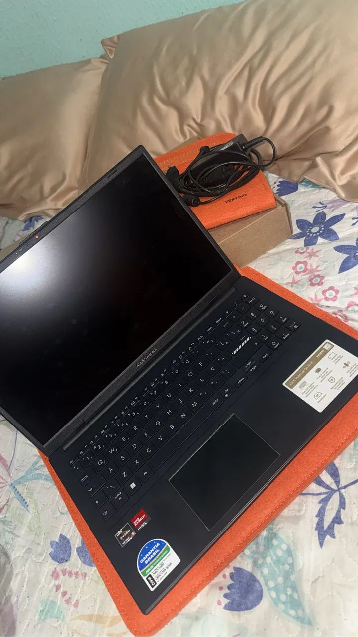 Notebook ASUS Vivobook Go 15 512 GB PRETO