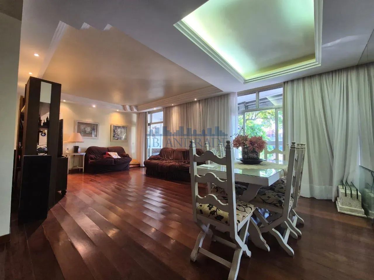 Excelente apartamento em localização privilegiada com 130m, 2º andar, 3 quartos - Foto 5