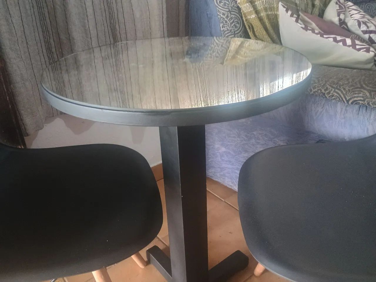 Mesa e cadeiras  - Foto 4