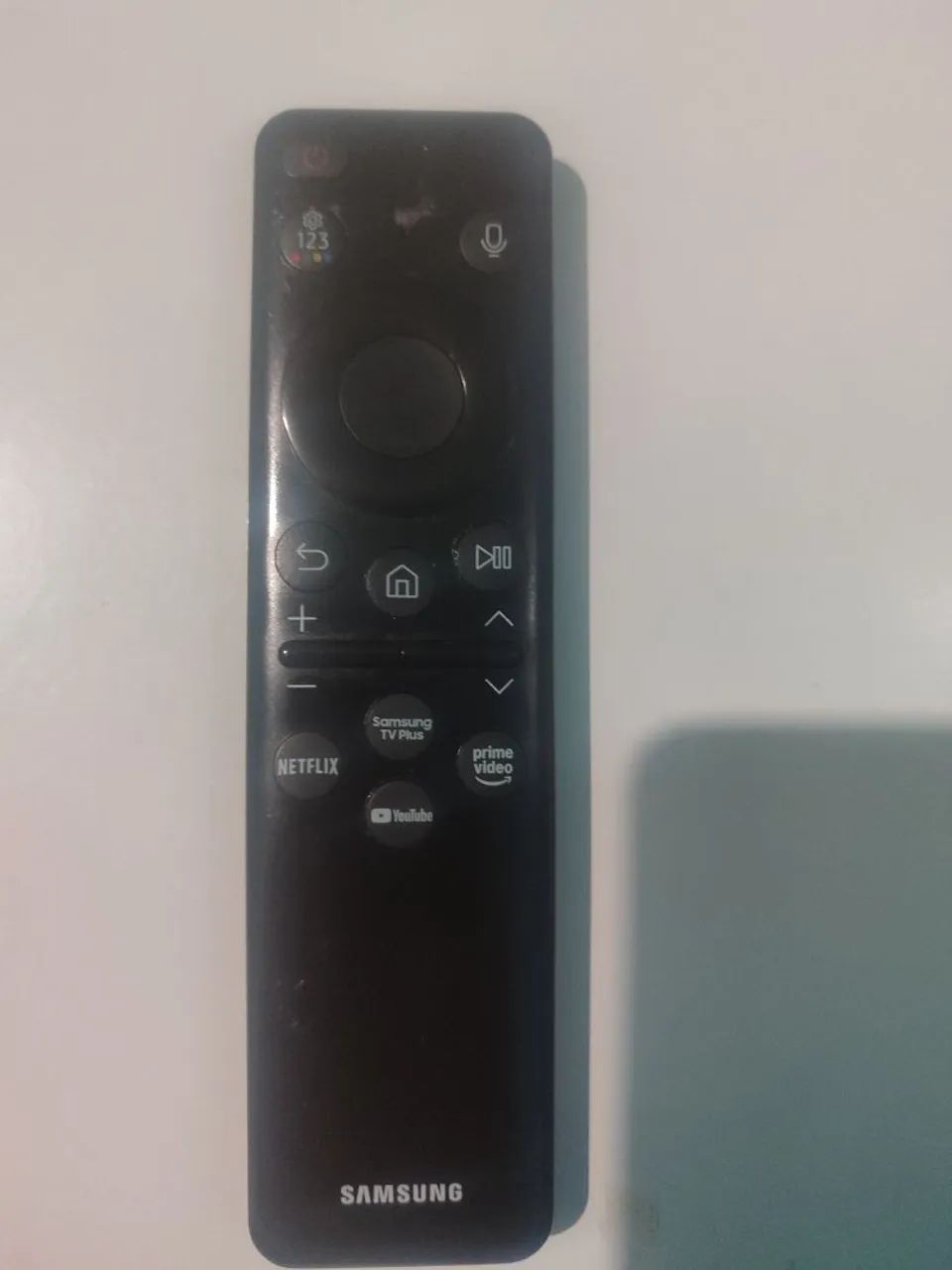 Vendo para sair rápido uma tv 65 polegadas aceito cartãos e negociamos avista  - Foto 3