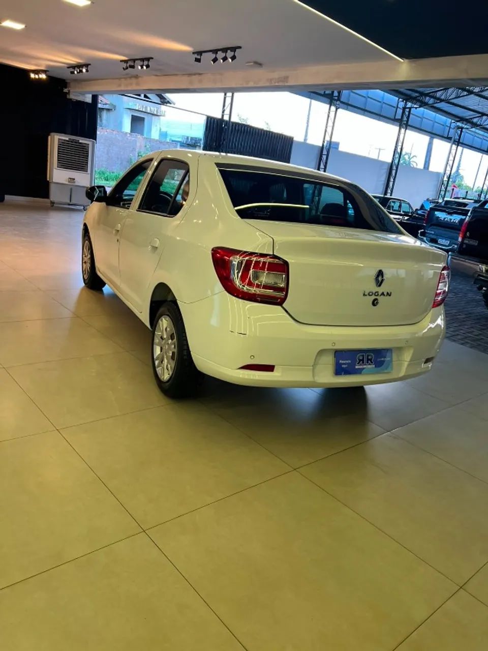 Renault Logan Zen Flex 1.0 12V 4P Mec. 2023 - Foto 5