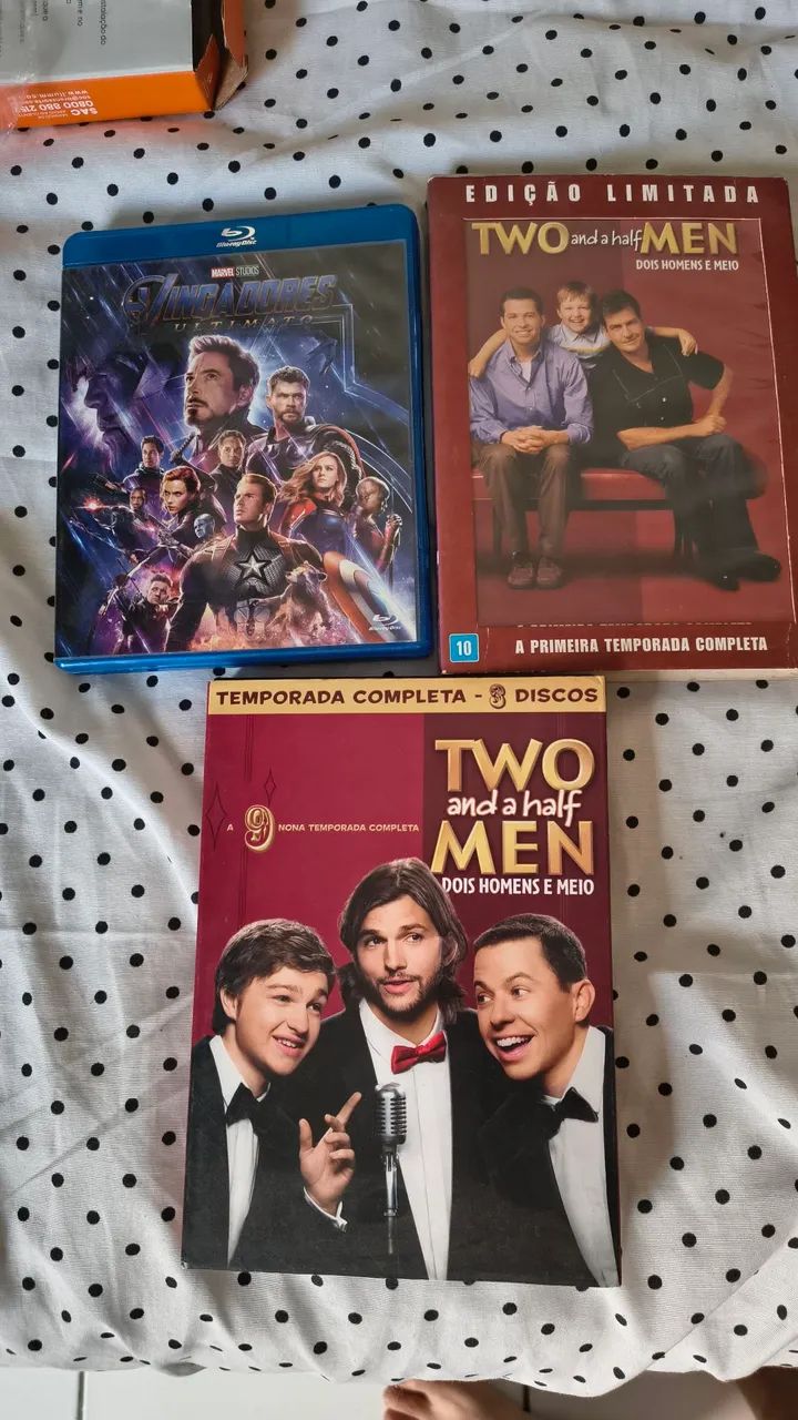 Blu-rays/DVDs - Marvel + Two and a Half Men | R$ 60 o lote