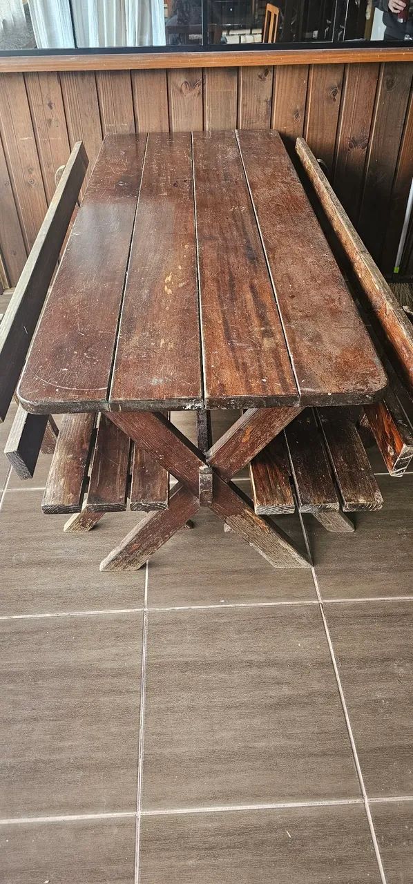 Mesa rústica madeira