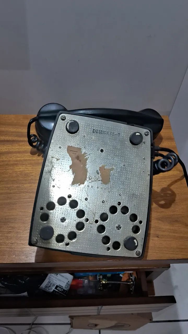 Antigo Telefone de Mesa em Baquelite belíssima peça para decoração  - Foto 3