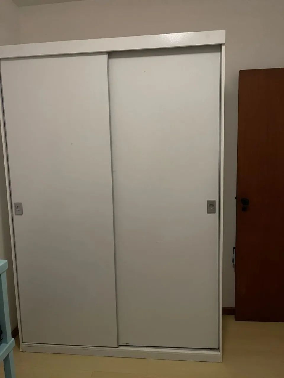 Armário Duas Portas de Correr