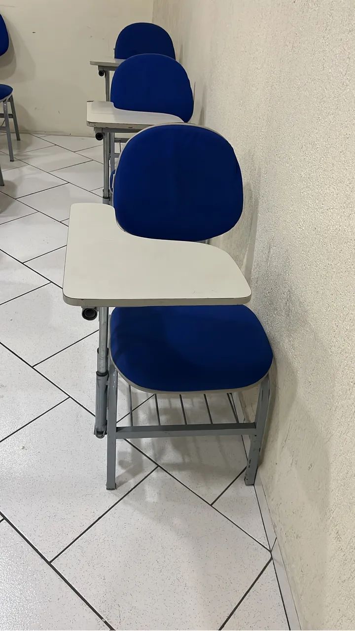 Cadeiras com apoio de braço 