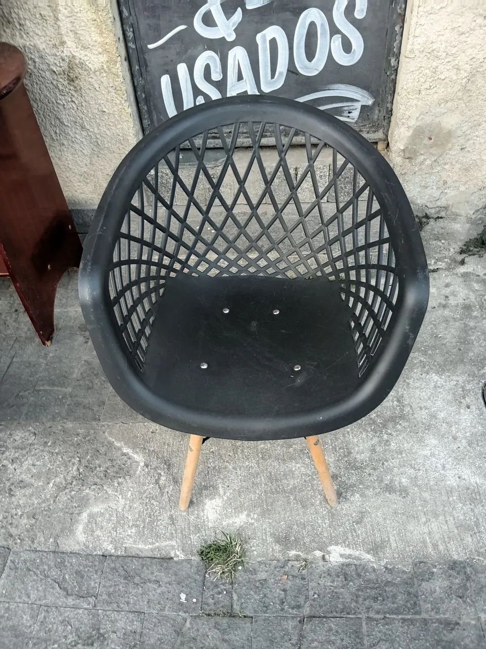 Cadeira ergomêtrica preta  - Foto 4
