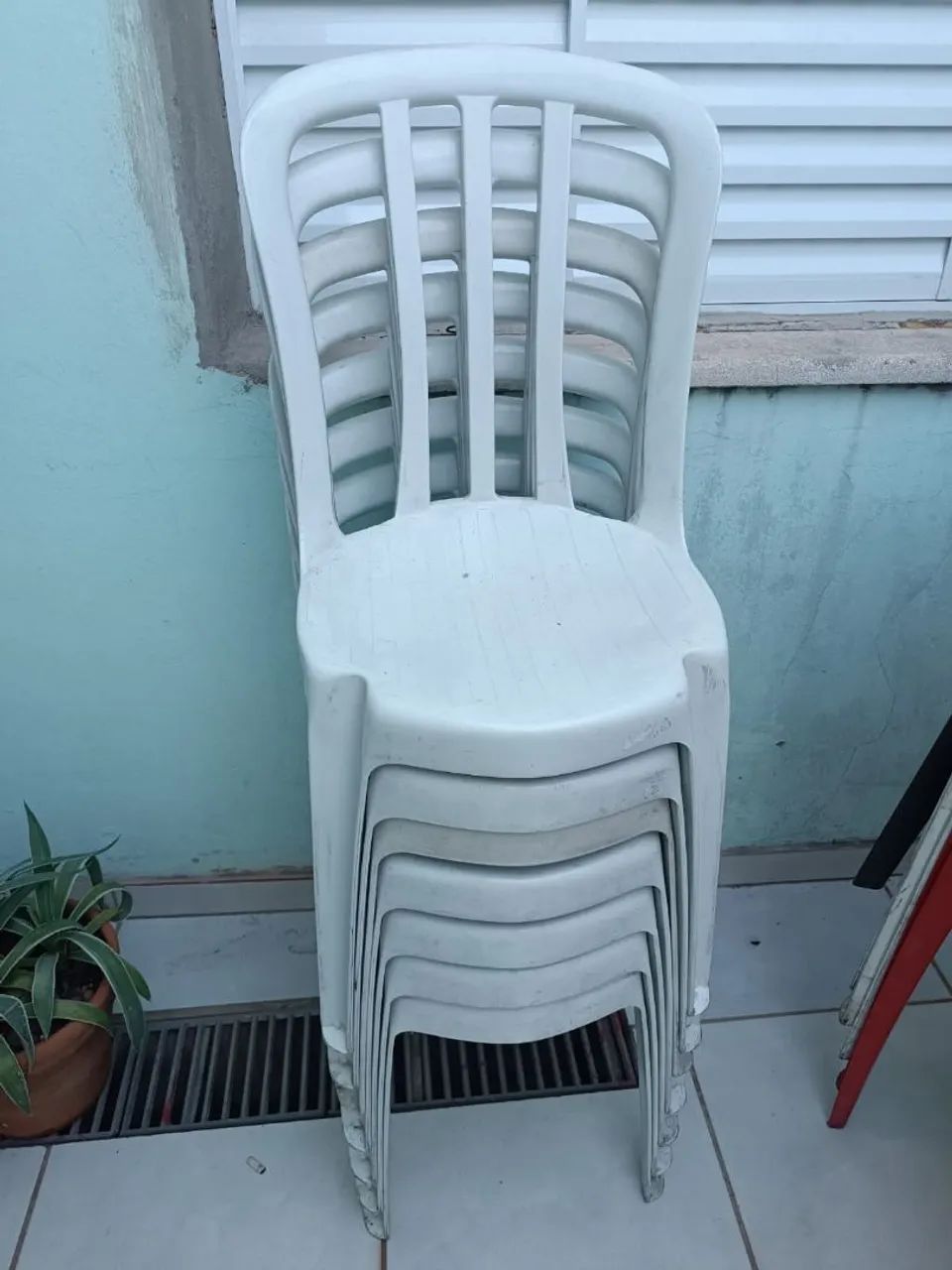 Jogo de Mesa com Cadeiras Plástico 