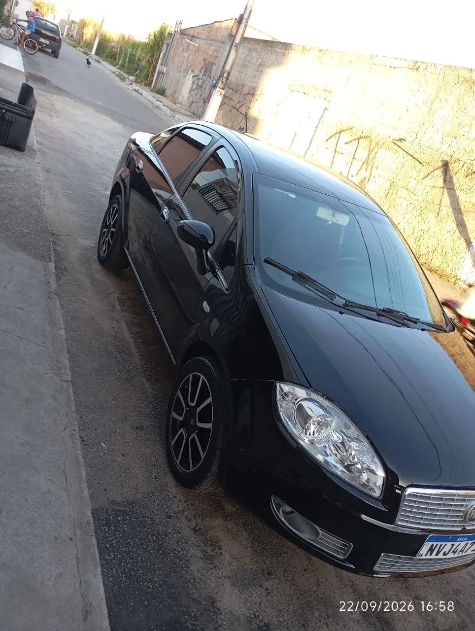 Fiat Linea Essence 1.8 Flex 16V 4P 2012 - Foto 3
