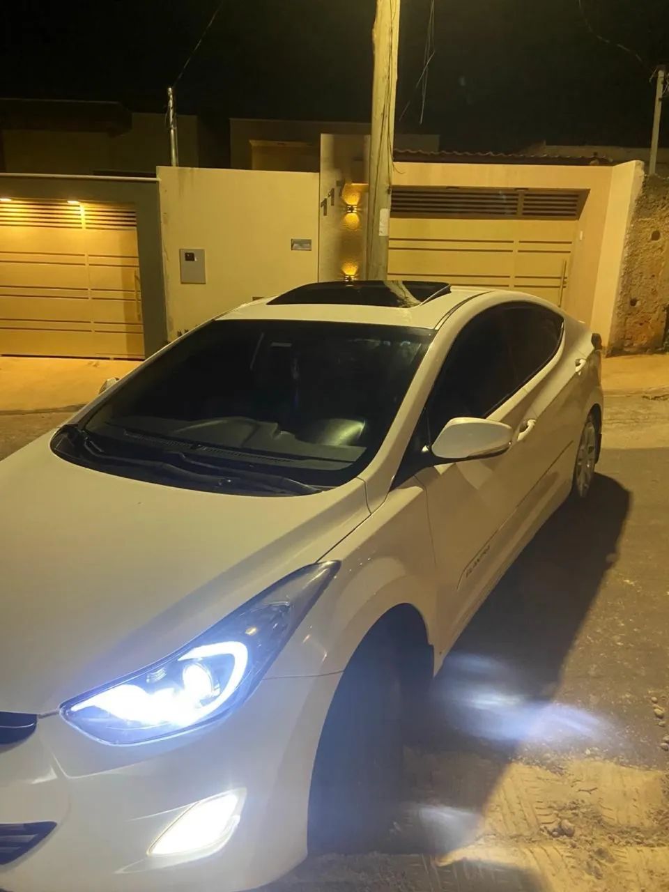 Hyundai Elantra GLS 1.8 16V 2013